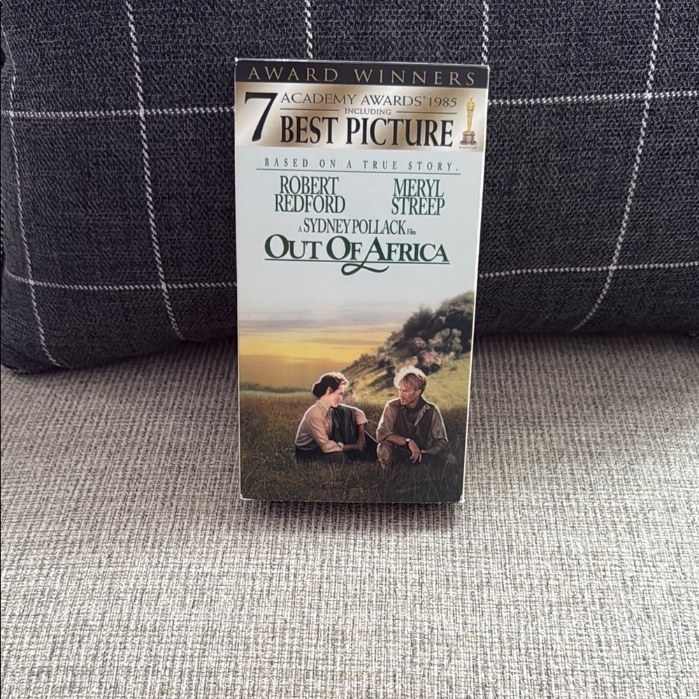 Out of Africa VHS Tape